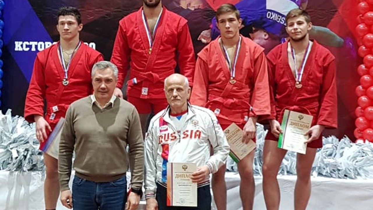Амурчанин Самвел Казарян стал победителем Первенства России по Самбо среди молодёжи