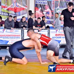 Амурские борцы вольного стиля провели чемпионат Благовещенска, посвященный памяти С.Лазуткина