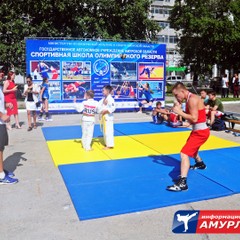 Выставка спортивных секций состоялась на площади ОКЦ. Фоторепортаж