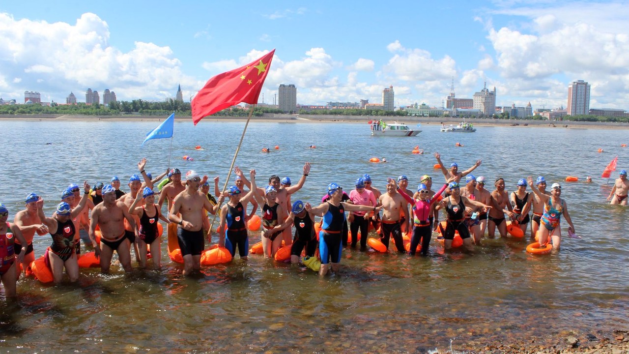  15-й международный заплыв "Дружба" состоялся на р.Амур 