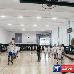 Легенда NBA Андре Миллер и компания СИБУР торжественно открыли в столице Приамурья новый баскетбольный зал