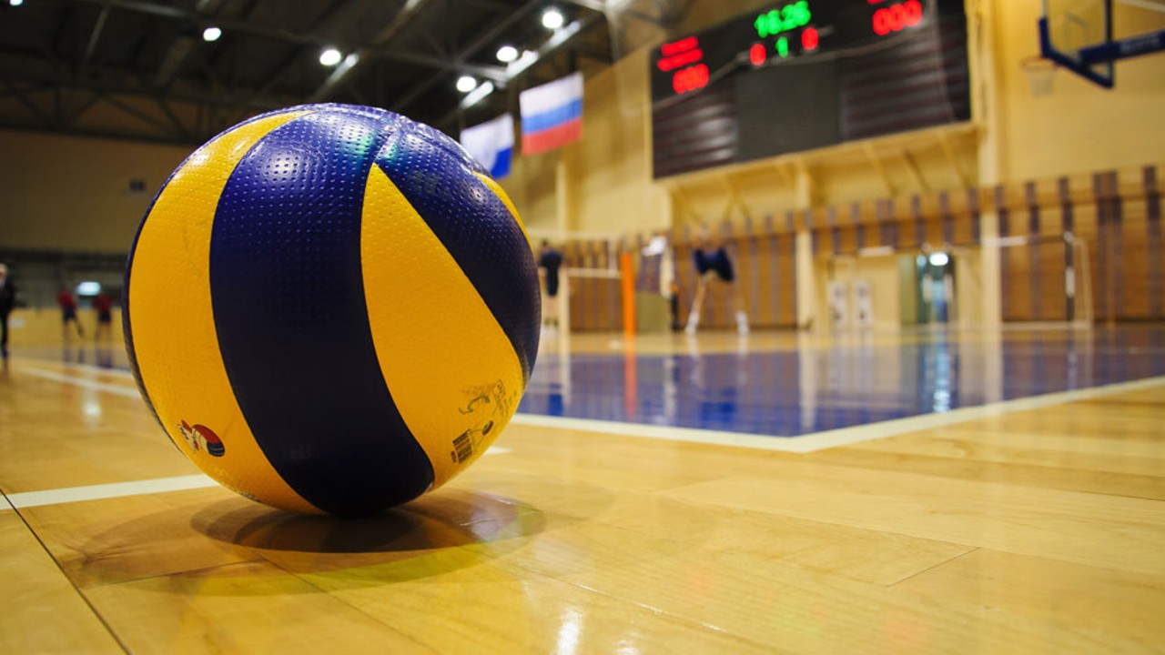 Семь женских коллективов участвует в Первенстве Благовещенска по волейболу среди команд 2 группы